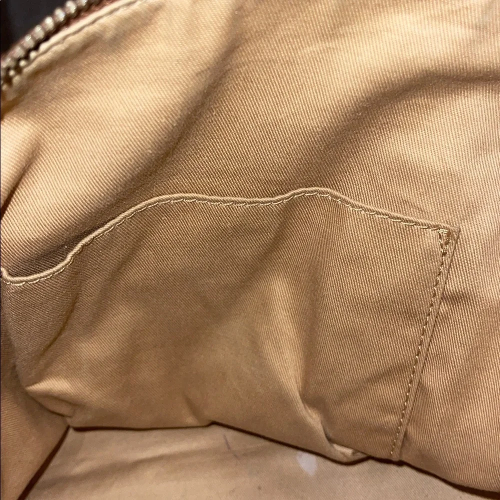 Fossil Sydney satchel purse light tan with crossbody strap